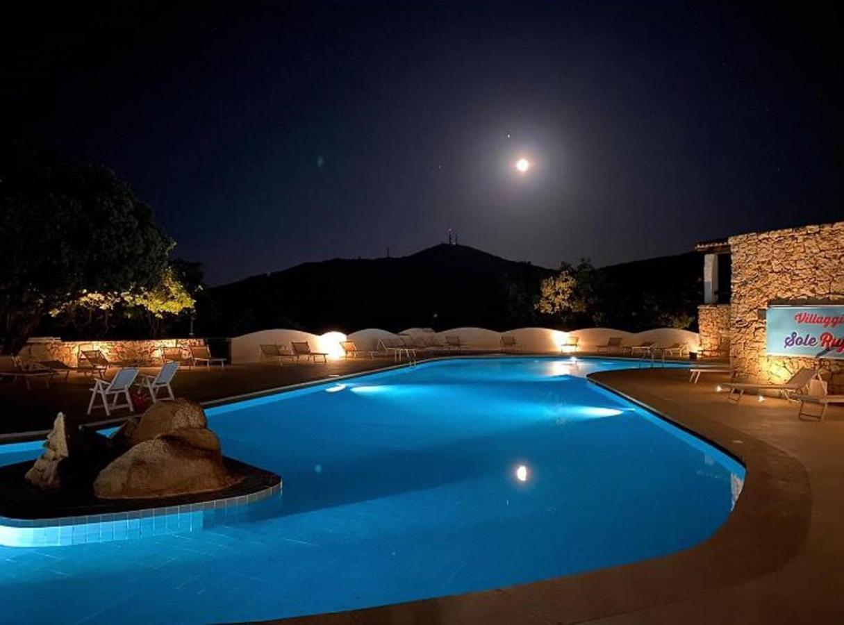 Monolocale Arianna Con Giardino Privato E Piscina Apartment Olbia Exterior photo